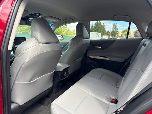 Used 2021 Toyota Venza XLE w/ Softex Package AWD/4WD image 19