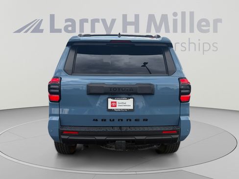 Used 2025 Toyota 4Runner TRD Off-Road Premium w/ Tow Technology Package AWD/4WD image 4