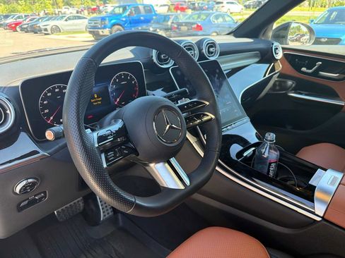 Used 2023 Mercedes-Benz GLC 300 4MATIC image 15