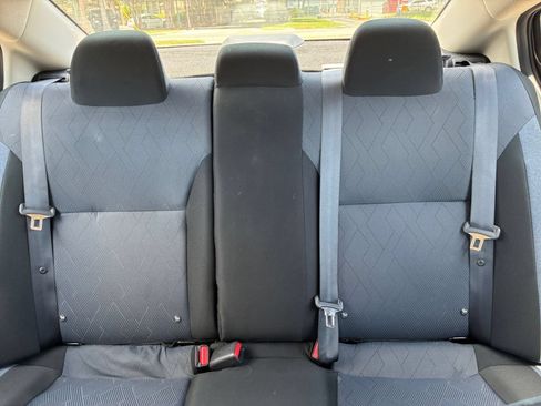 Used 2025 Nissan Versa SV FWD image 31