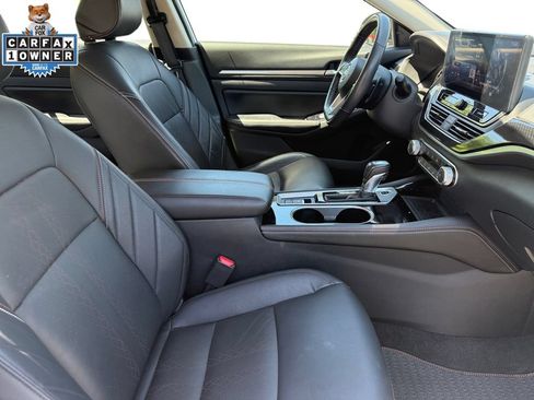 Used 2024 Nissan Altima 2.5 SR w/ SR Premium Package AWD/4WD image 15