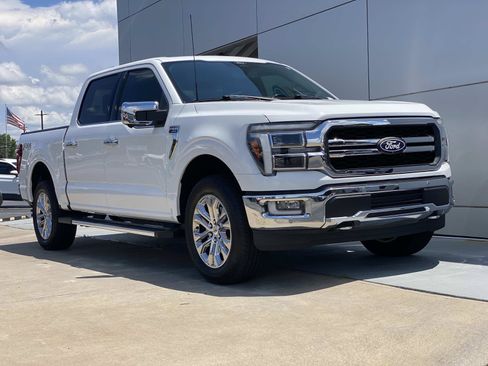 Used 2024 Ford F150 Lariat w/ Equipment Group 502A High AWD/4WD image 2