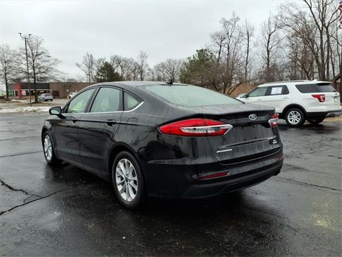 Certified 2020 Ford Fusion SE image 8