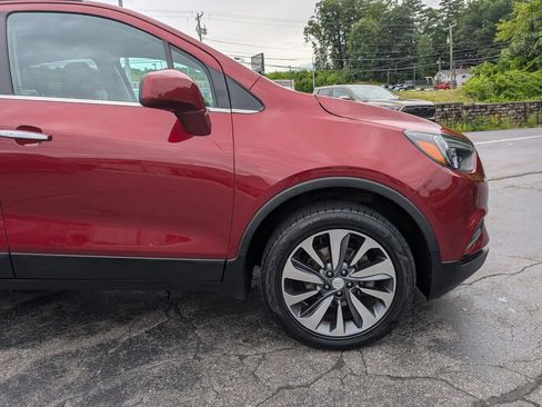 Used 2022 Buick Encore Preferred w/ Safety Package AWD/4WD image 10