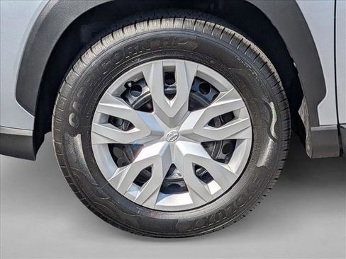 Used 2024 Toyota Corolla Cross L FWD image 22