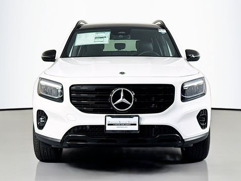 New 2026 Mercedes-Benz GLB 250 image 2