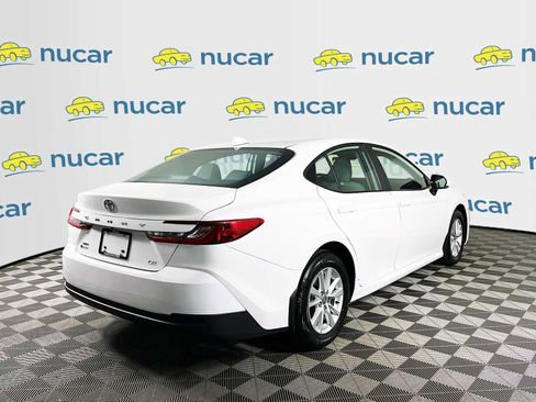 Used 2025 Toyota Camry LE AWD/4WD image 7