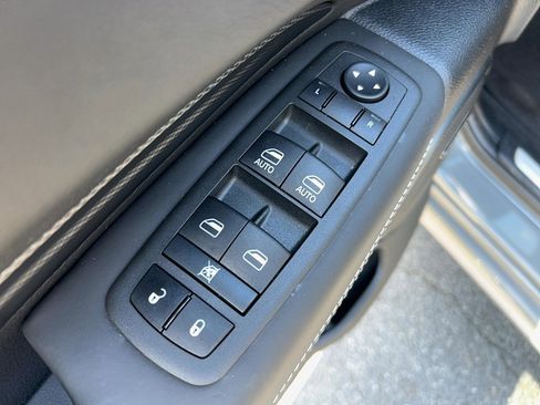 Used 2022 Dodge Durango SRT w/ Technology Group AWD/4WD image 13