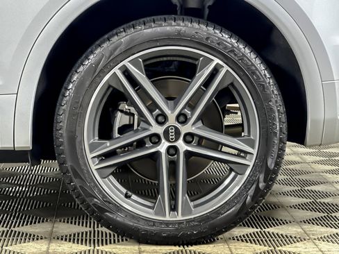 Used 2023 Audi Q5 e Premium Plus w/ Premium Plus Package image 24