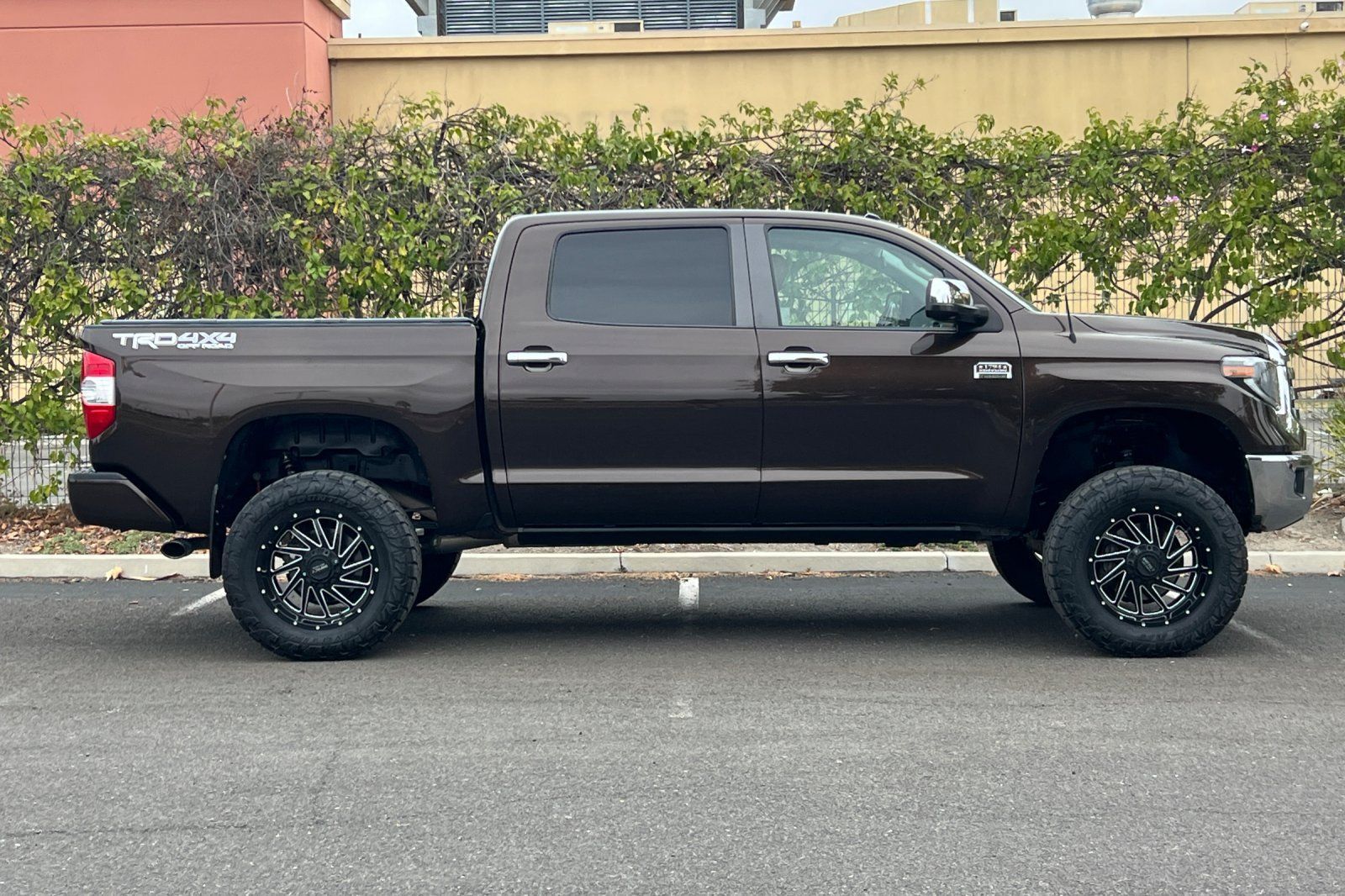 Used 2019 Toyota Tundra 1794 Edition AWD/4WD image 3