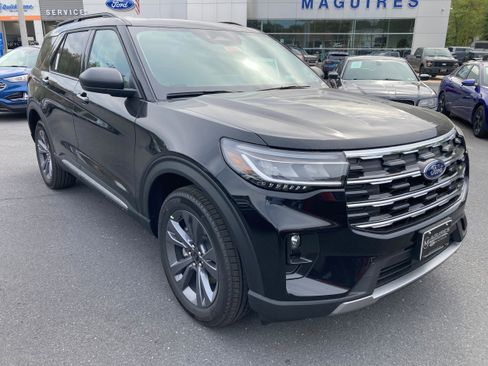 New 2025 Ford Explorer Active w/ Active Comfort Package image 3