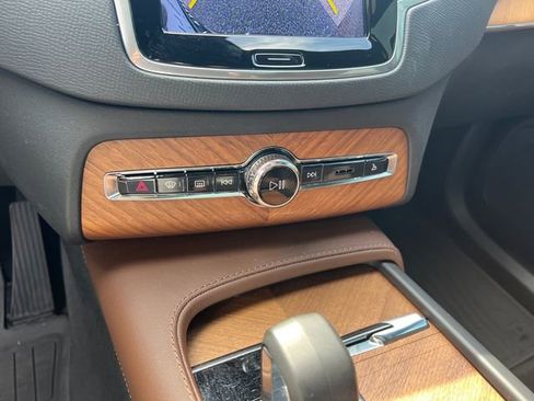 Used 2023 Volvo XC90 B6 Plus w/ Protection Package Premier AWD/4WD image 33
