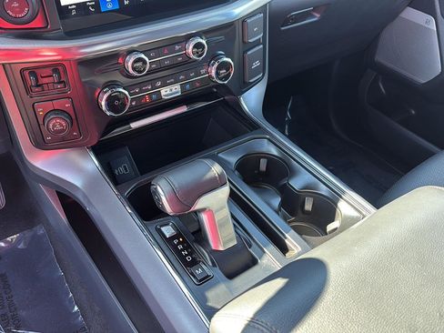 Used 2025 Ford F150 Lariat w/ Equipment Group 501A Mid image 32