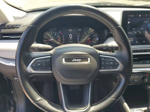 Used 2022 Jeep Compass Limited AWD/4WD image 10