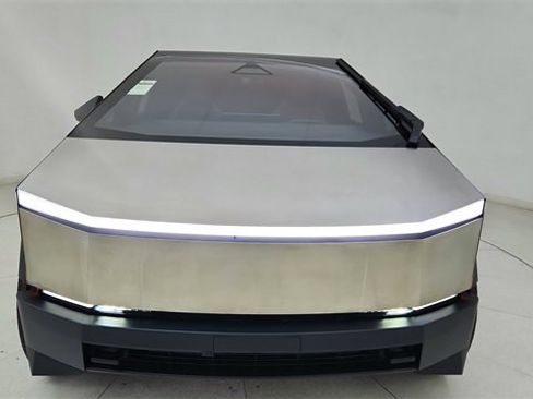 Used 2025 Tesla Cybertruck AWD Crew Cab image 12