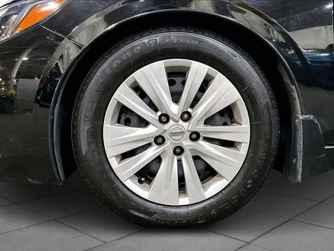 Used 2020 Nissan Sentra S image 10