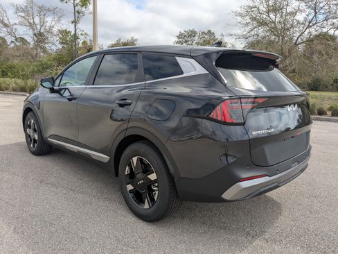 New 2026 Kia Sportage LX FWD image 7