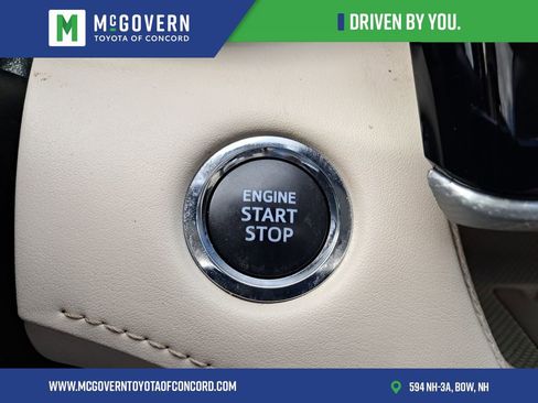 Used 2022 Toyota Highlander Platinum AWD/4WD image 29