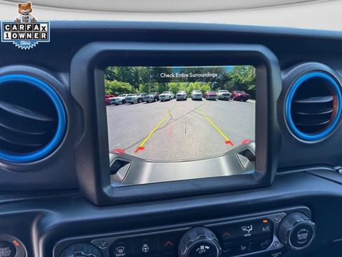 Used 2023 Jeep Gladiator Mojave w/ Dual Top Group AWD/4WD image 23
