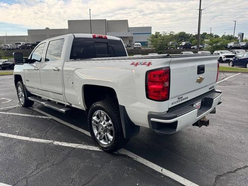 Used 2016 Chevrolet Silverado 2500 High Country w/ Duramax Plus Package AWD/4WD image 5
