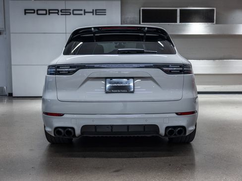 Certified 2023 Porsche Cayenne GTS AWD/4WD image 7