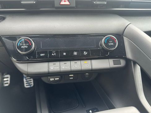New 2026 Hyundai Elantra Sport FWD image 18