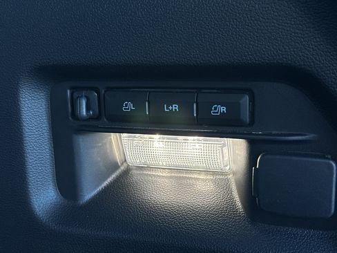 Used 2025 Ford Explorer Platinum w/ Ultimate Package image 39