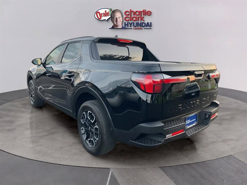 Used 2024 Hyundai Santa Cruz SEL w/ Activity Package FWD image 2