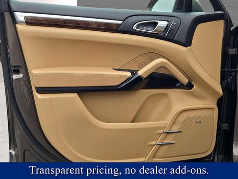 Used 2016 Porsche Cayenne image 20