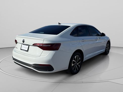 Used 2024 Volkswagen Jetta S image 5