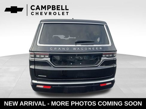 Used 2023 Jeep Grand Wagoneer 4WD w/ Flexible Seating Group image 4