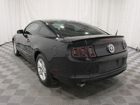 Used 2013 Ford Mustang Coupe RWD image 26