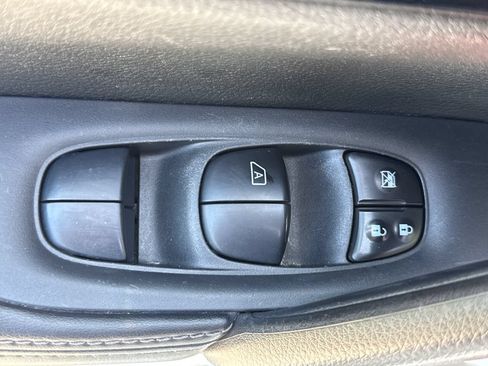 Used 2019 Nissan Rogue Sport SL AWD/4WD image 14