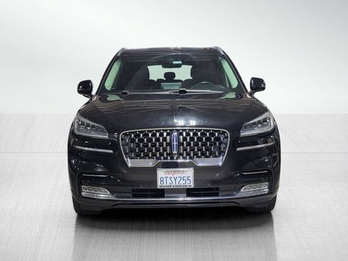 Used 2020 Lincoln Aviator Grand Touring w/ Elements Package Plus AWD/4WD image 2