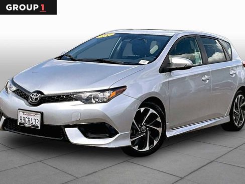 Certified 2018 Toyota Corolla iM FWD image 1