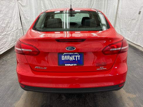 Used 2016 Ford Focus SE w/ Equipment Group 201A FWD image 7