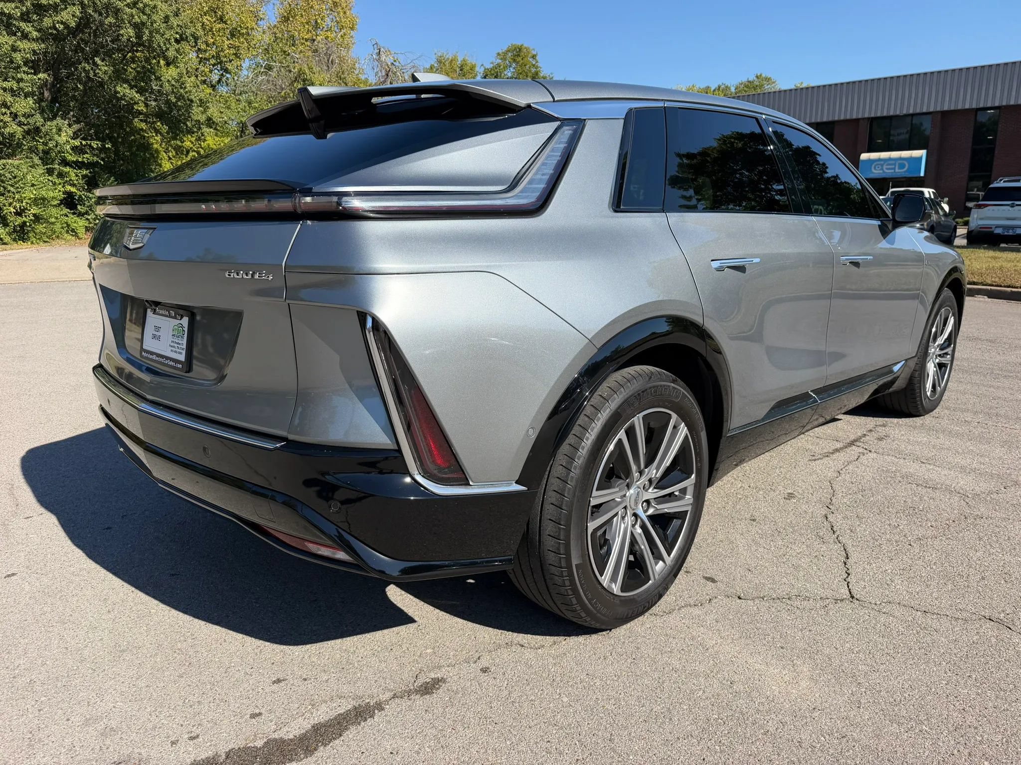 Used 2024 Cadillac Lyriq Luxury AWD/4WD image 4