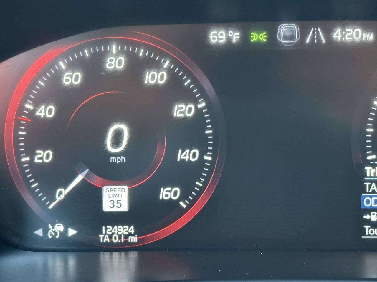 Used 2017 Volvo XC90 T6 Momentum w/ Vision Package AWD/4WD image 33