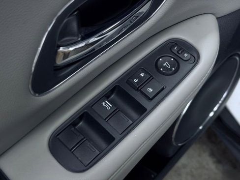 Used 2017 Honda HR-V EX-L image 13