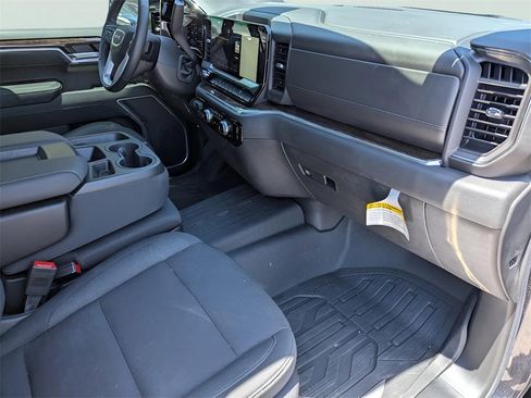 New 2025 GMC Sierra 1500 Elevation image 33
