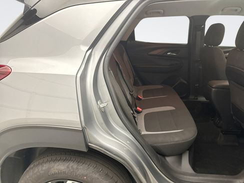 Used 2023 Chevrolet TrailBlazer LT w/ Convenience Package AWD/4WD image 17