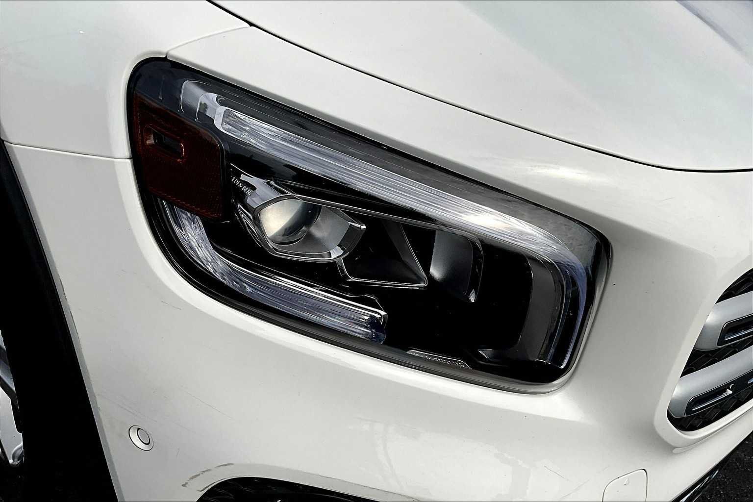 Used 2021 Mercedes-Benz GLB 250 4MATIC image 28