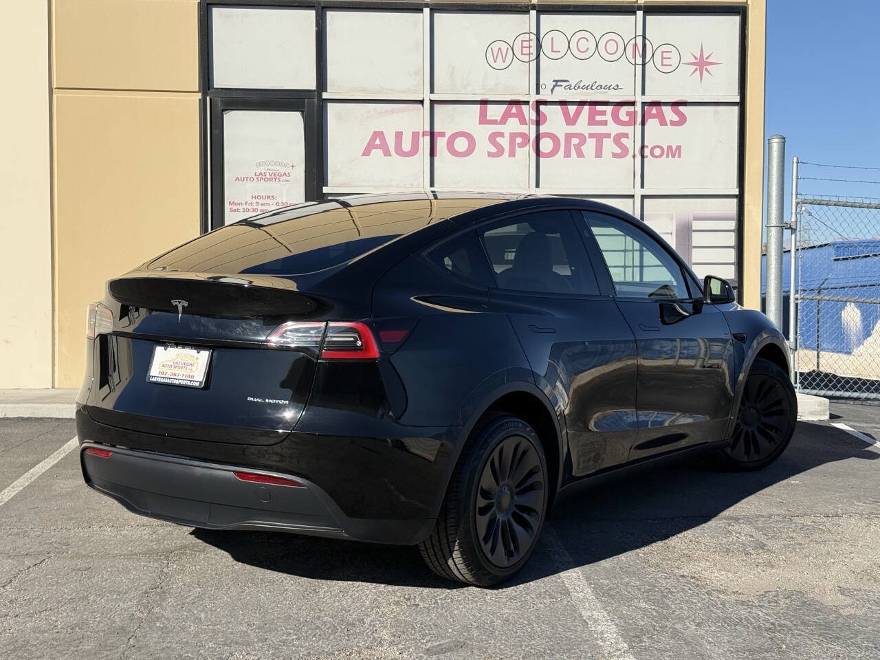 Used 2023 Tesla Model Y Long Range AWD/4WD image 7