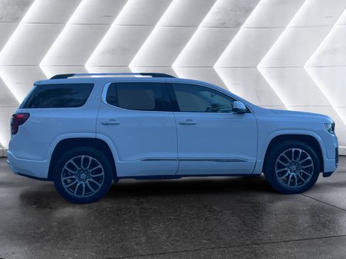 Used 2023 GMC Acadia Denali w/ Denali Ultimate Package AWD/4WD image 7