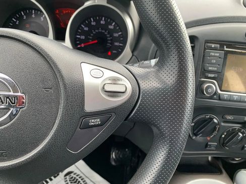 Used 2015 Nissan Juke S FWD image 14