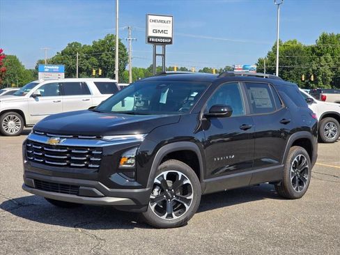 New 2026 Chevrolet Equinox LT w/ Convenience Package II AWD/4WD image 2