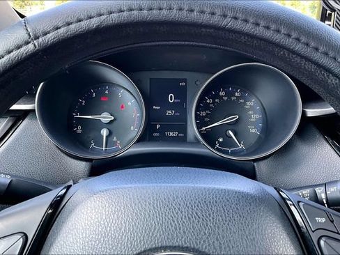 Used 2019 Toyota C-HR LE FWD image 12