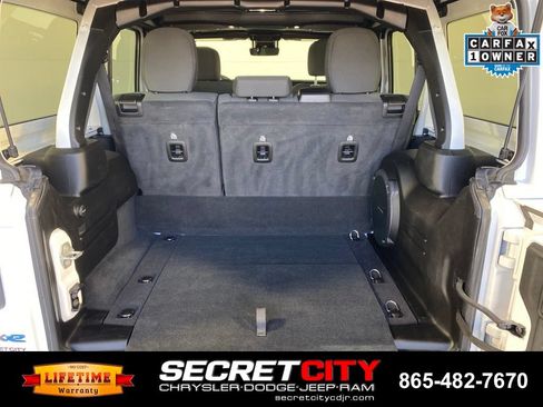 Used 2024 Jeep Wrangler Unlimited Rubicon 4xe w/ Technology Group AWD/4WD image 30