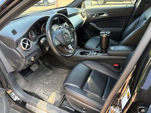 Used 2020 Mercedes-Benz GLA 250 4MATIC image 29