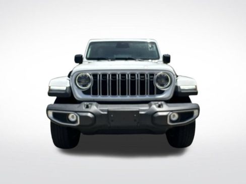 Used 2025 Jeep Wrangler Unlimited Sahara AWD/4WD image 5